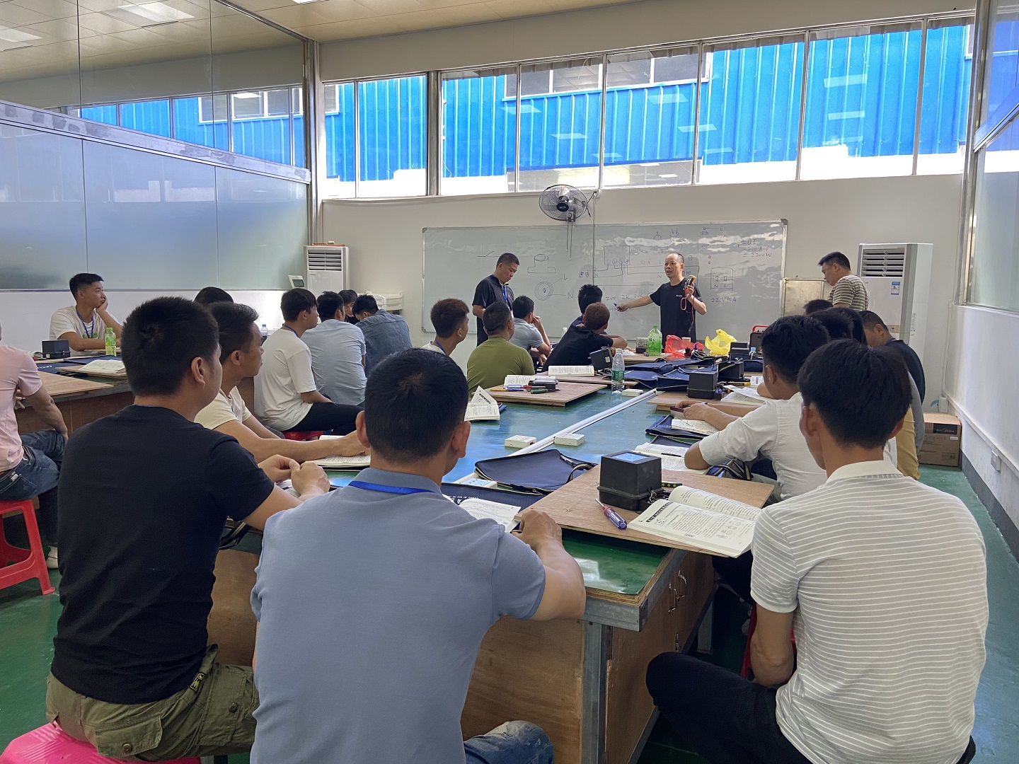 水库移民培训活动（电工班）1-1.jpg